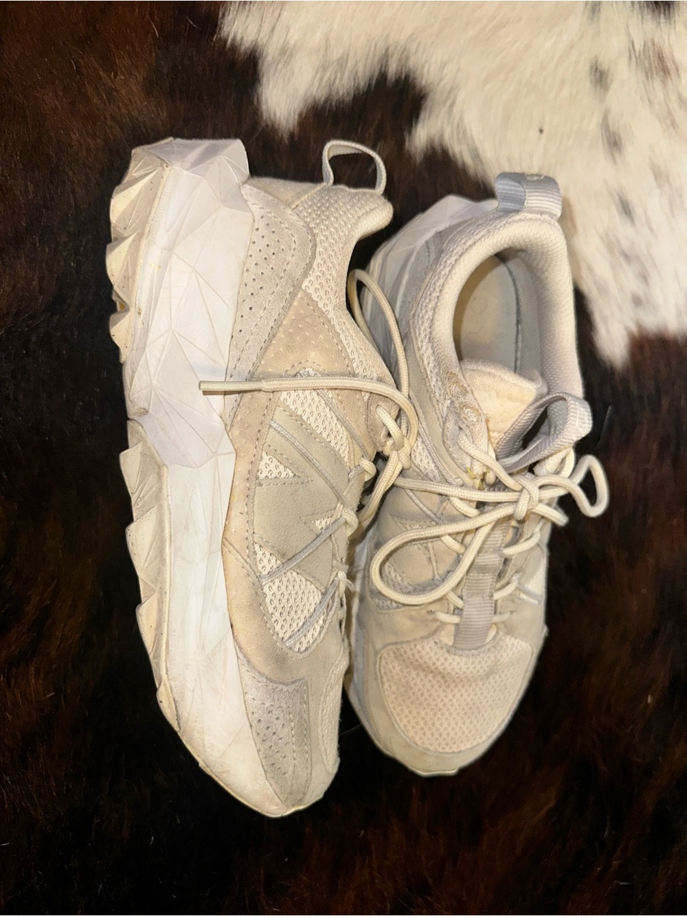 Women’s Lightweight Beige Fashion Sneakers